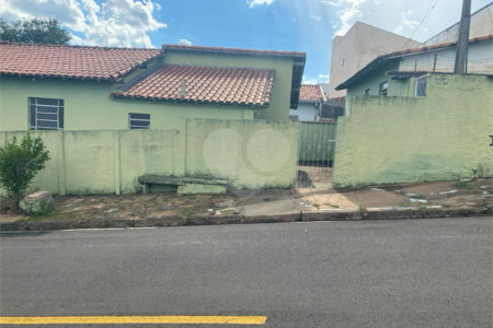 Casa térrea para venda na Vila Faria.