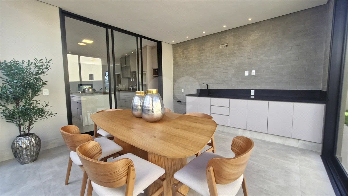 Casa Térrea de Alto Padrão no Condomínio Elementum | Totalmente Mobiliada e Decorada, 3 Suítes e Piscina