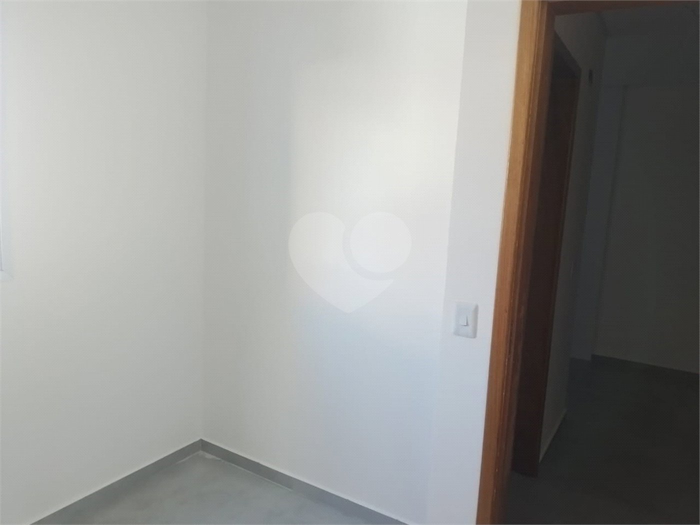 Apartamento Novo com 2 Dormitórios, Elevador na Vila Gustavo. Aceita Pet.