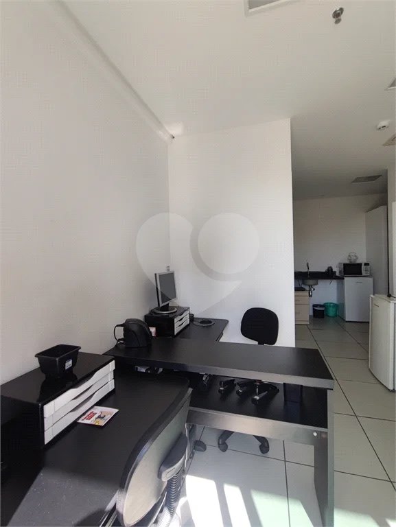 Excelente conjunto comercial para locação com 38 m², 2 salas com varanda e 1 vaga no Ipiranga!