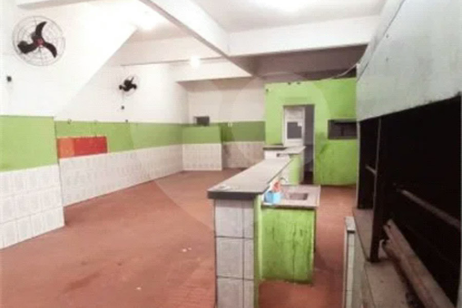 Aluga-se Salão Comercial de 150 m² no Jabaquara — Excelente Oportunidade!