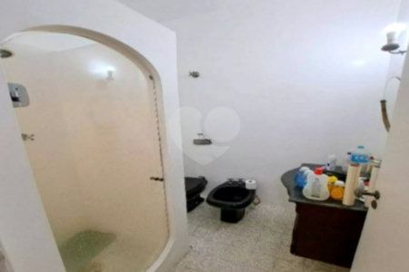 Sobrado com 112m² , 3 dormitórios , sendo 1 suíte , 3 vagas de garagem , à venda no Bosque da Saúde.