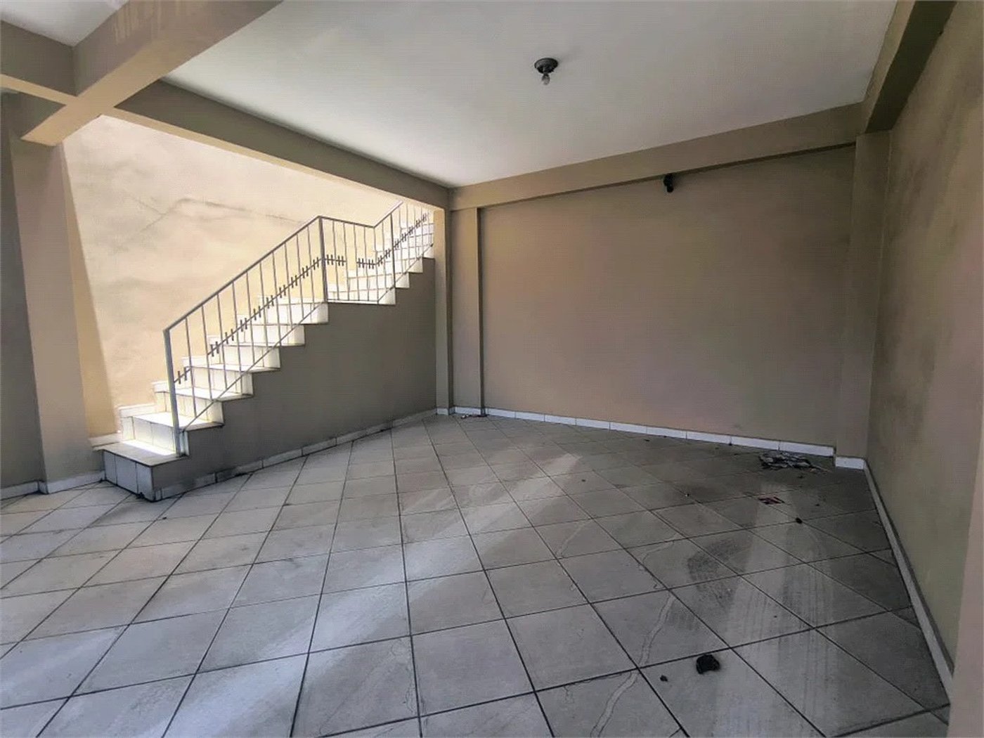 Sobrado à venda com 3 quartos, sendo 1 suíte, em Vila Polopoli, São Paulo - SP