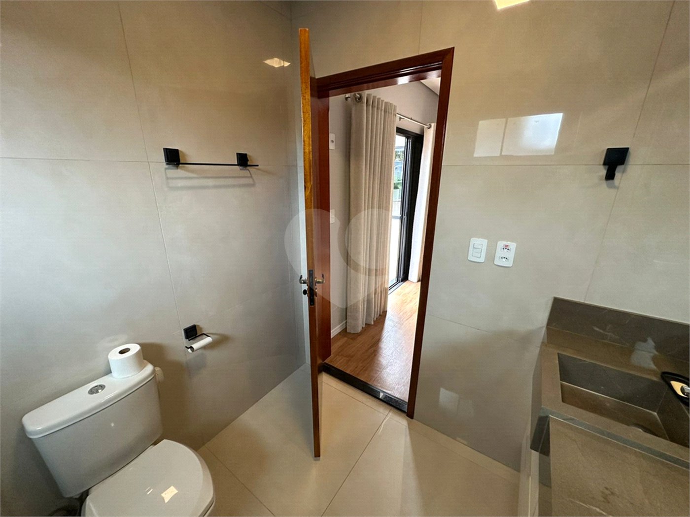 Apartamento Condomínio Montreal