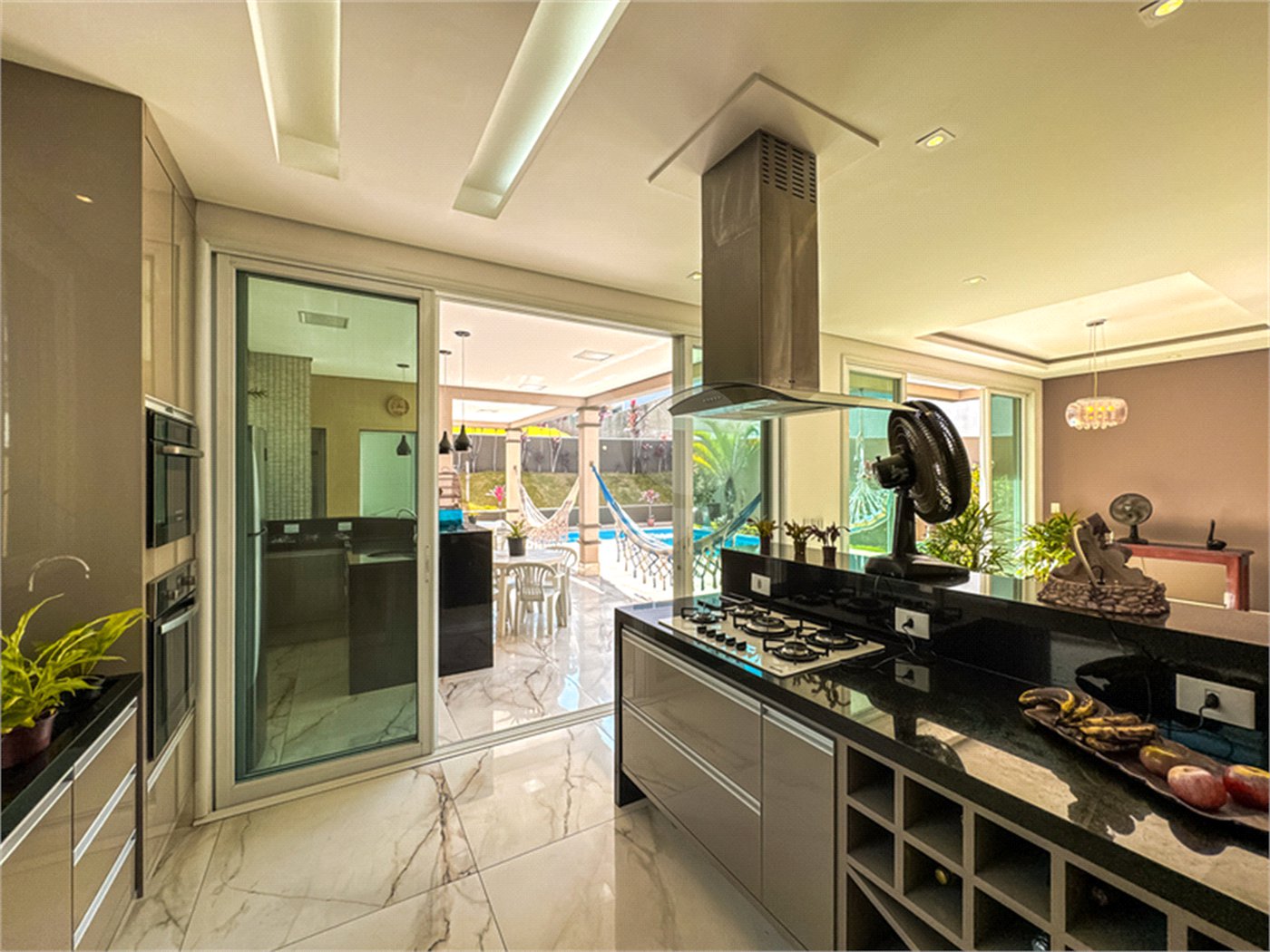 Sobrado à venda em Itupeva – 421,80 m² de terreno – 254,28 m² de área construída – 3 dormitórios – 4 banheiros – 4 vagas de garagem