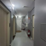 Apartamento totalmente decorado em Moema com 70 m2 , 2 quartos, 2 suítes e 2 vagas, ambientes com ar condicionado.