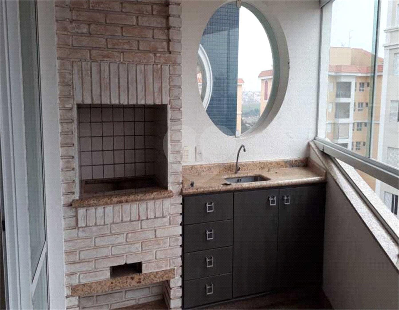 Lindo Apto Edifício Raquel Venda com Sacada gourmet.com 03 dormitórios 01 suíte