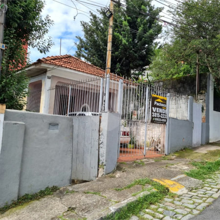 Casa na Vila Madalena com 240 metros quadrados de terreno