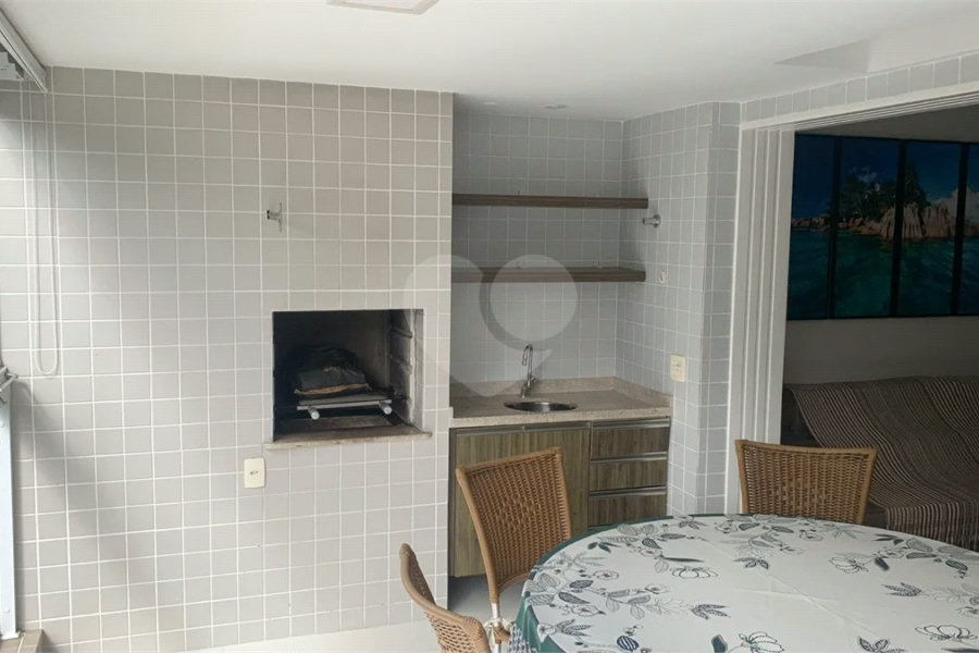 Apartamento à venda com 3 quartos, sendo 1 suíte,  em Riviera de São Lourenço, Bertioga, SP