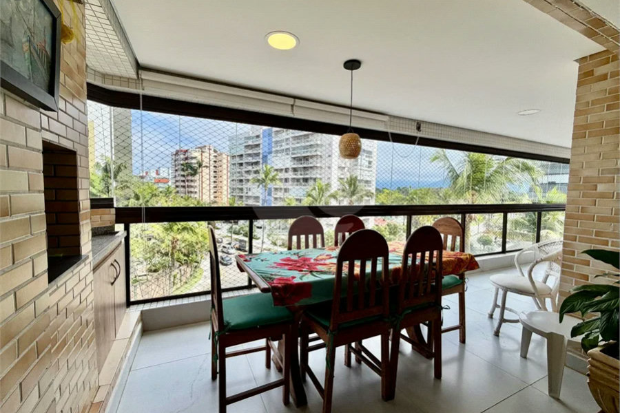 Apartamento à venda com 3 quartos, sendo 1 suíte, em Riviera de São Lourenço, Bertioga, SP
