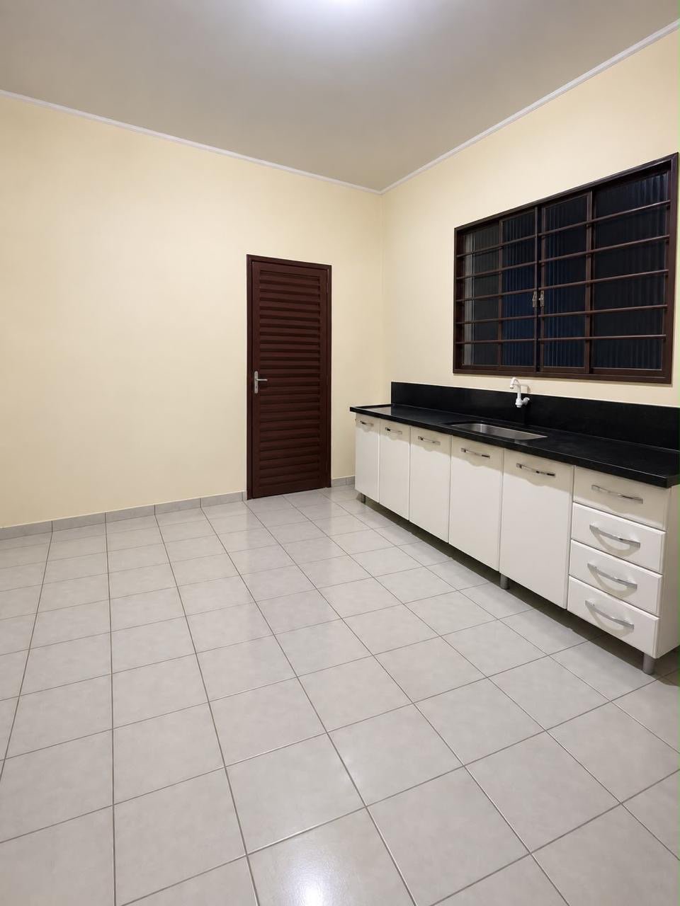 Casa à venda com 3 quartos, sendo 1 suíte, em Santa Rita, Três Lagoas, MS