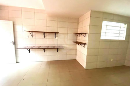 SOBRADO PARA VENDA OU LOCAÇÃO EM PERDIZES COM 3 DORM E 2 VAGAS DE GARAGEM