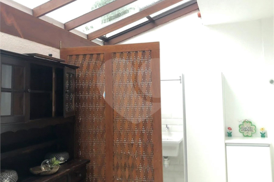 Sobrado em condomínio fechado