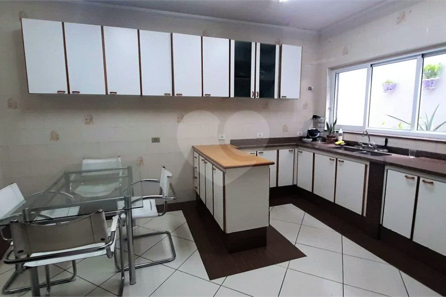 Vende-se Casa incrível no Jardim Prudência!
