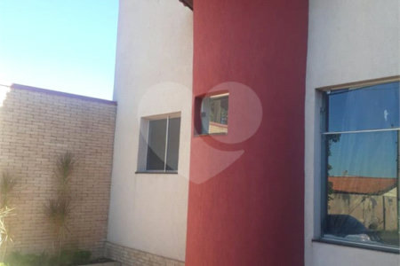 Excelente casa para venda no Parque Fher