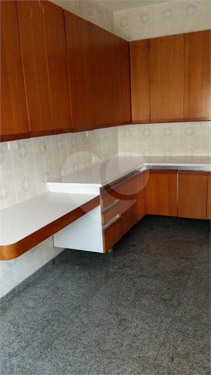 Apartamento à venda no bairro Bela Vista.