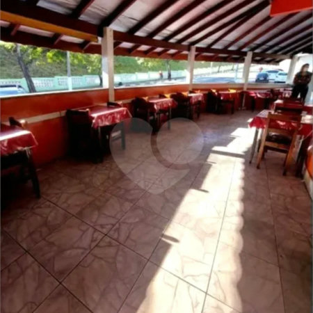 Prédio Comercial e Residencial à Venda — Residencial Burck - Louveira - SP