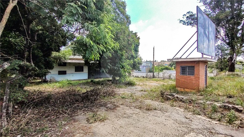 Barracão 700m² na entrada de São João da Boa Vista