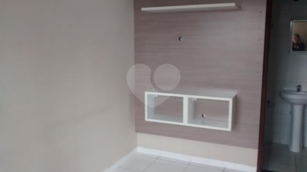 Ótima cobertura com 3 dormitórios,1 suíte, Condomínio com lazer e ótima localização.,
