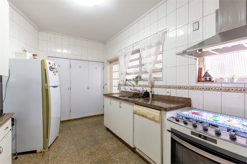 Apartamento a venda no Bela Vista com 3 quartos, 1 suíte, lavabo, 2 vagas, 200 m² de área útil
