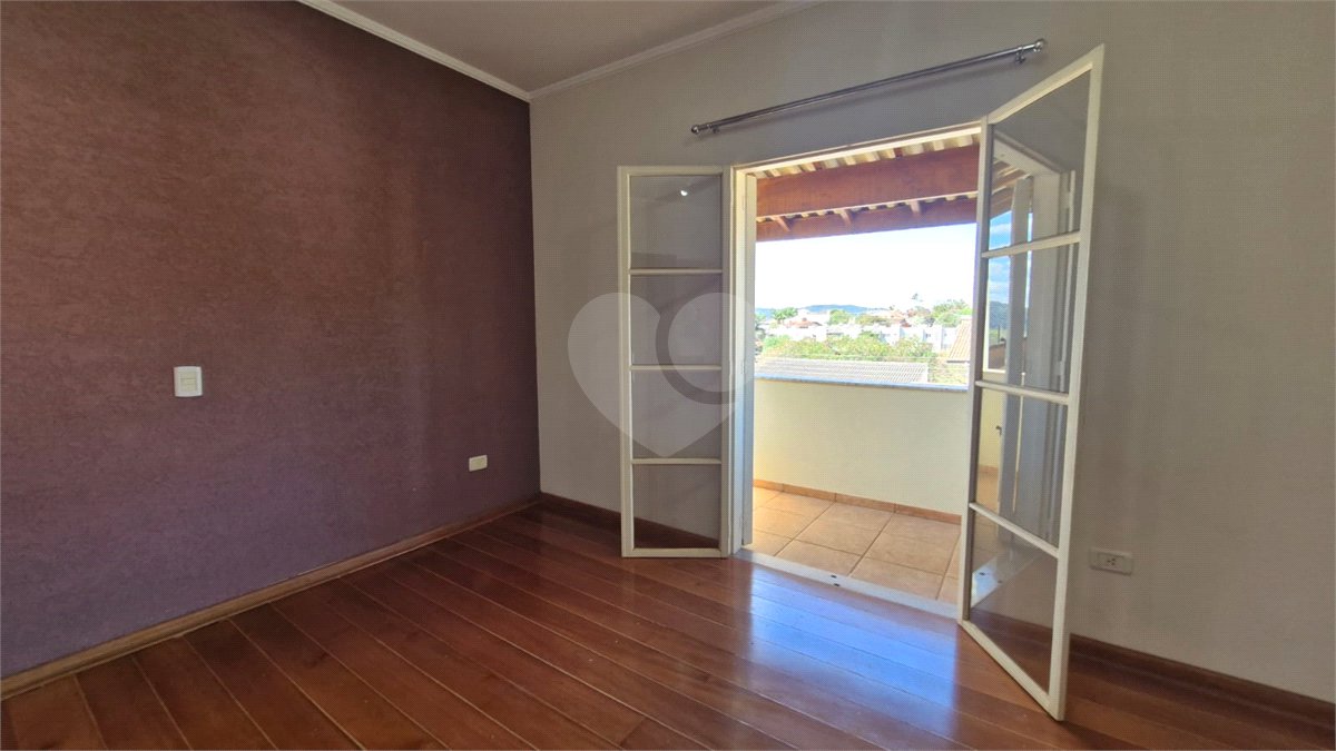 Casa sofisticada à venda em bairro nobre de Atibaia | 3 dormitórios | 408 m²