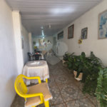 Linda Casa com Comercio ao lado independente.