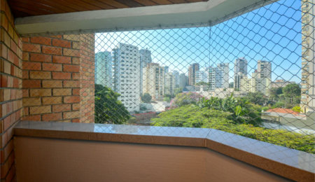 Apartamento à venda com 4 quartos, sendo 1 suíte,  em Moema, São Paulo, SP