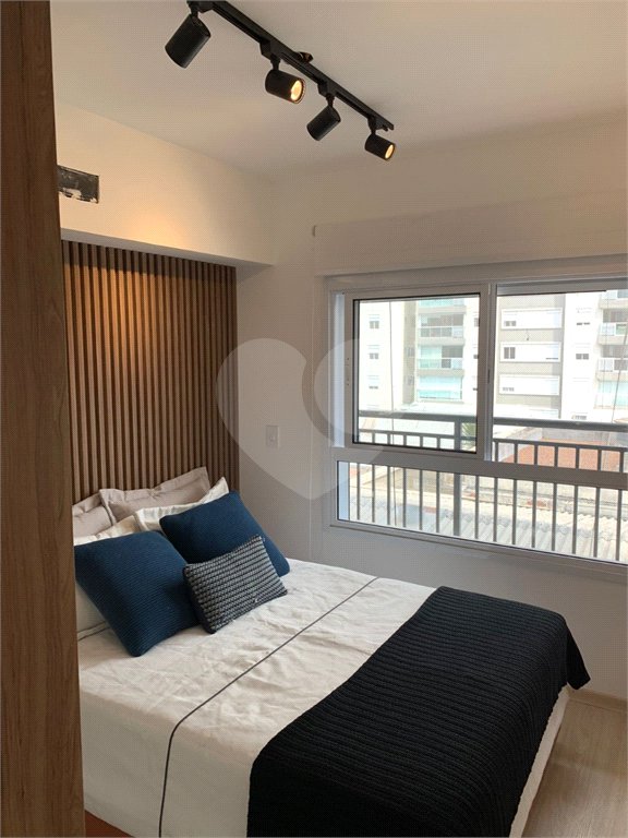 Apartamento novo na Vila Mariana com varanda