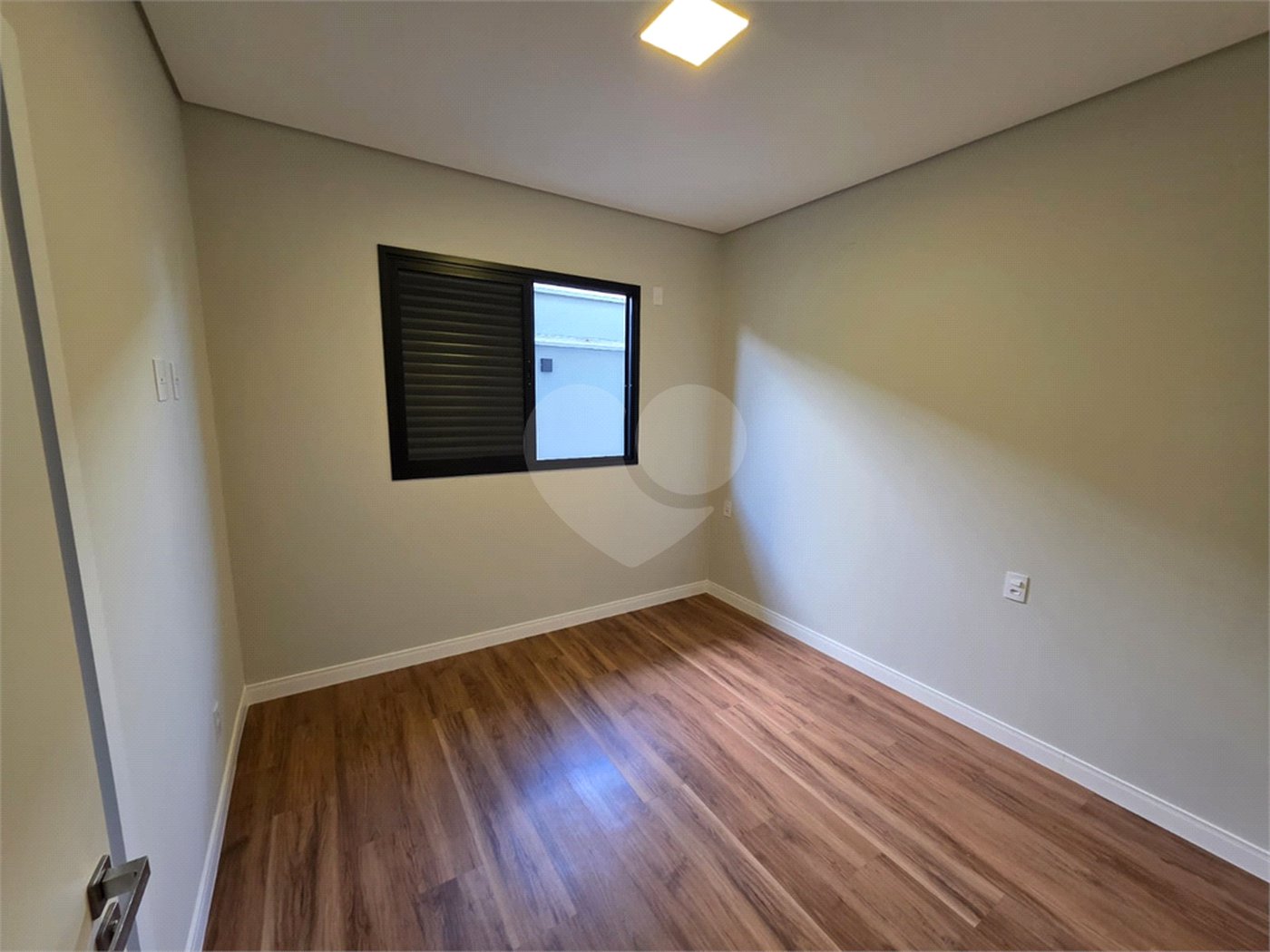 Casa Térrea 3 suítes e Closet no Residencial Villeneuve!