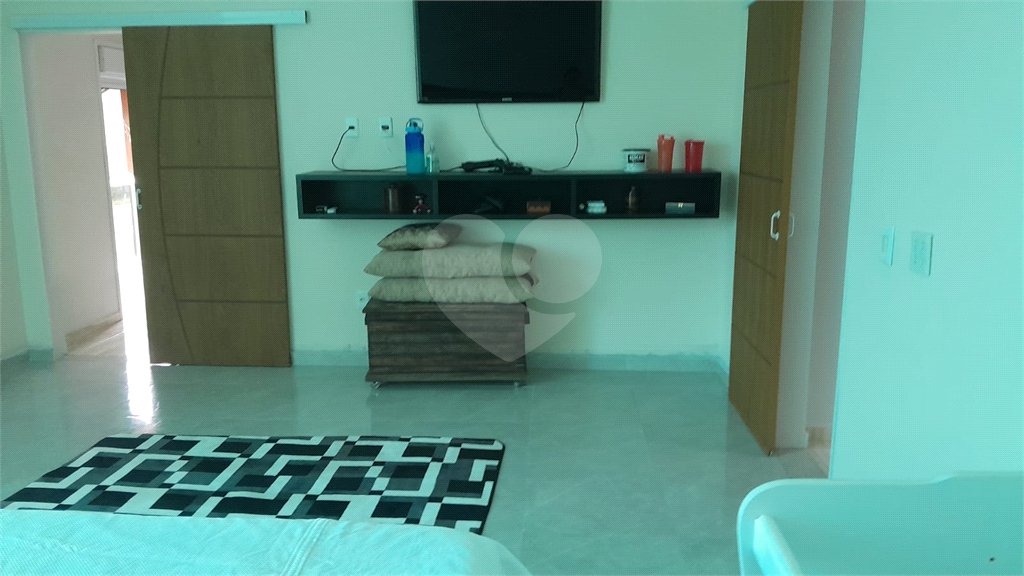 Chácara em Área Rural de Piracaia, com casa principal + 4 kitnets alugadas, excelente localização