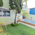 Sobrado à venda no Jardim Bom Clima, com 300 m² com 3 dormitórios piscina e churrasqueira