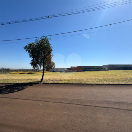 Terreno Comercial á venda em Parque Tecnológico Damha II em São Carlos.