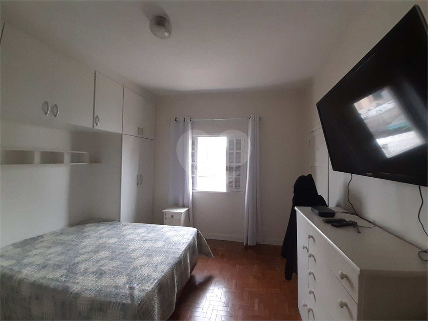 Vende-se: Sobrado de Vila, 2 quartos, Edícula com 1 Suíte, 1 Vaga, Santana!