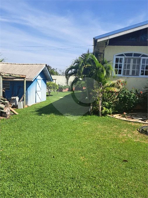 Casa Ampla com 5 Dormitórios, Piscina e Lazer Completo em Terreno de 1.260 m²