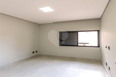 Indaiatuba- Jardim Bom Sucesso - Venda: R$ 765.000,00 - Área total: 150m² Área construída: 115m² - 3 dormitórios sendo 1 suíte com armário planejado; Cozinha integrada; Sala para dois ambientes; Banheiros com box gabinetes e espelhos; Área gourmet com churrasqueira a carvão e móveis planejados;