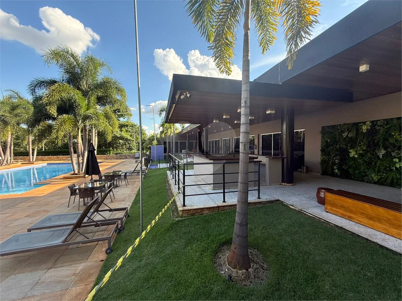 Terreno a venda no condomínio Villa DAquila, Santa Rosa, Piracicaba.