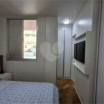 Apartamento totalmente decorado em Moema com 70 m2 , 2 quartos, 2 suítes e 2 vagas, ambientes com ar condicionado.
