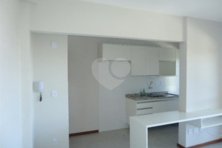 Apartamento no Condomínio Via Campus.