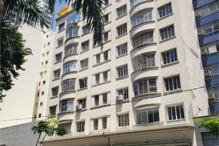 Apartamento de 80m2 à venda com 2 dormitórios e terraço no Centro