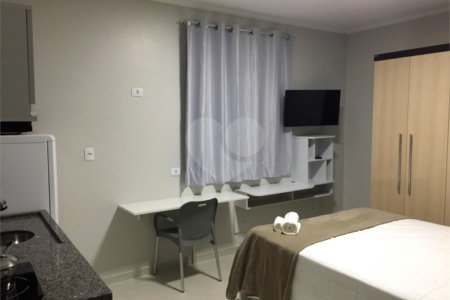 Casa Térrea à venda com 14 quartos em Vila Mascote, São Paulo, SP