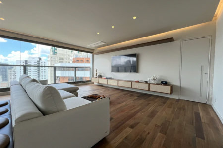 Apartamento de Alto Padrão próximo à Praça Pereira Coutinho