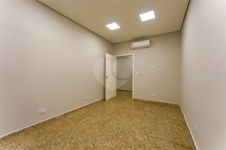 Prédio inteiro comercial á venda e locação na Vila Leopoldina.