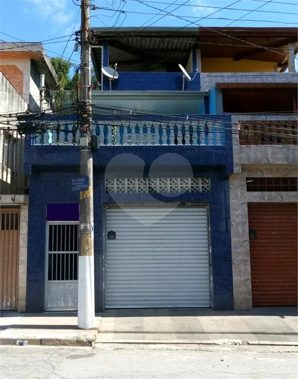 Sobrado com 212m² , 3 dormitórios , 2 vagas , à venda em Santo André.