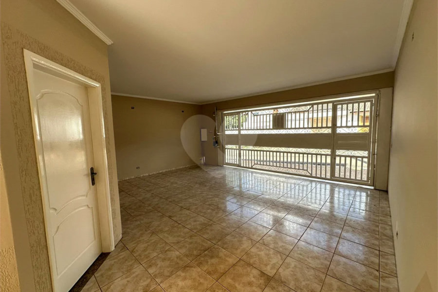 Casa à venda no bairro Caxambu em Piracicaba/SP.