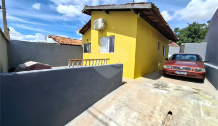 Casa à venda com 2 quartos em Popular III, Louveira, SP