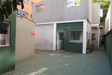Excelente Casa Térrea Comercial em Região Nobre !!!