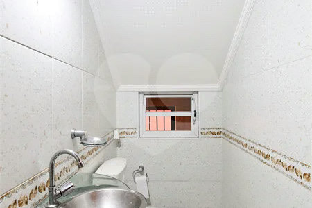 Sobrado à venda com 4 quartos, sendo 1 suíte,  em Interlagos, São Paulo, SP