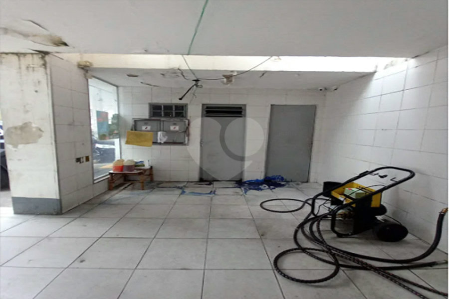 Espaço ideal para posto de gasolina, farmácia e loja no Bom Retiro