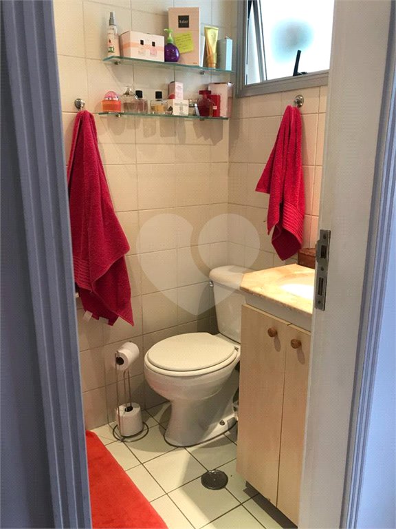 Apartamento de 2 quartos à venda na Aclimação