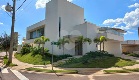 Casa à venda com 4 suítes no condomínio Damha III, São Carlos - SP